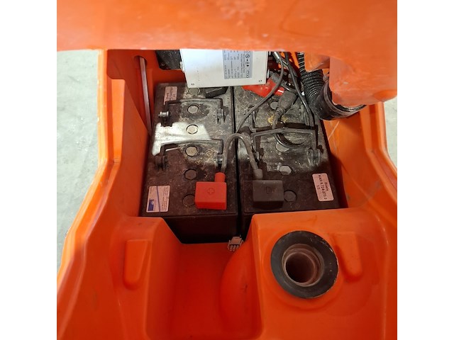 Schrob-/zuigmachine 51cm accu kärcher, bd50/50c bp, bouwjaar 2021 - afbeelding 10 van  10