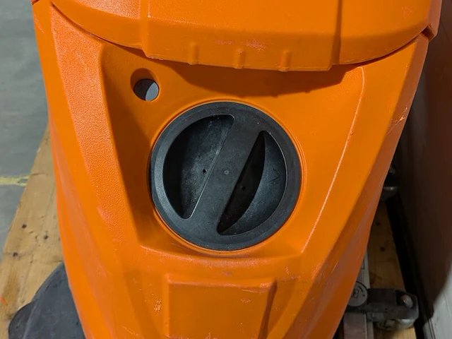 Schrob-/zuigmachine 51cm accu kärcher, bd50/50c bp, bouwjaar 2021 - afbeelding 9 van  9
