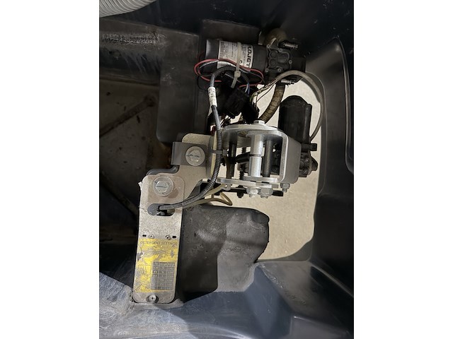 Schrob zuigmachine nilfisk, ba651 - afbeelding 8 van  17