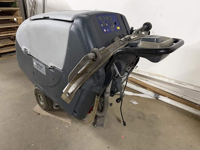 Schrob zuigmachine nilfisk, ba651 - afbeelding 10 van  17