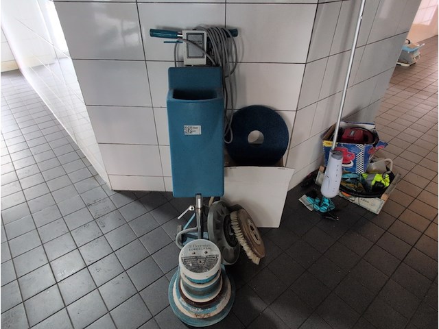 Schrobmachine electrolux, euroclean ifn - afbeelding 1 van  6
