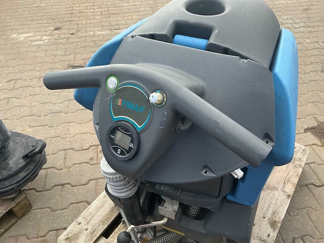 Schrobmachine/vloerreiniger (2x) (only for parts) - afbeelding 8 van  9