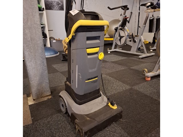 Schrob/zuigmachine karcher, br30/4c, bouwjaar 2021 - afbeelding 2 van  6
