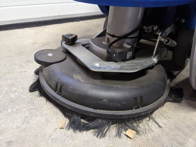 Schrob/zuigmachine nilfisk, scrubtec 344 - afbeelding 14 van  14