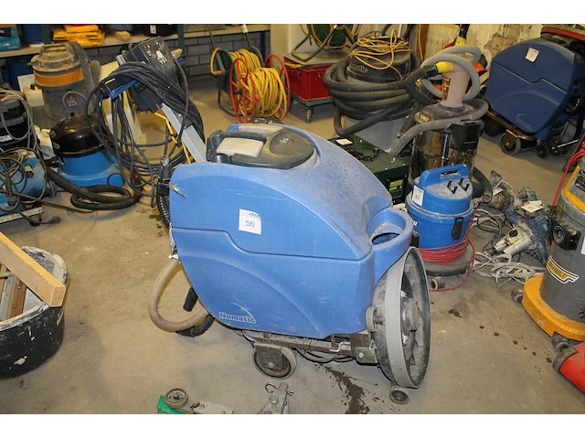 Schrobzuigmachine numatic tt3450s. - afbeelding 1 van  4