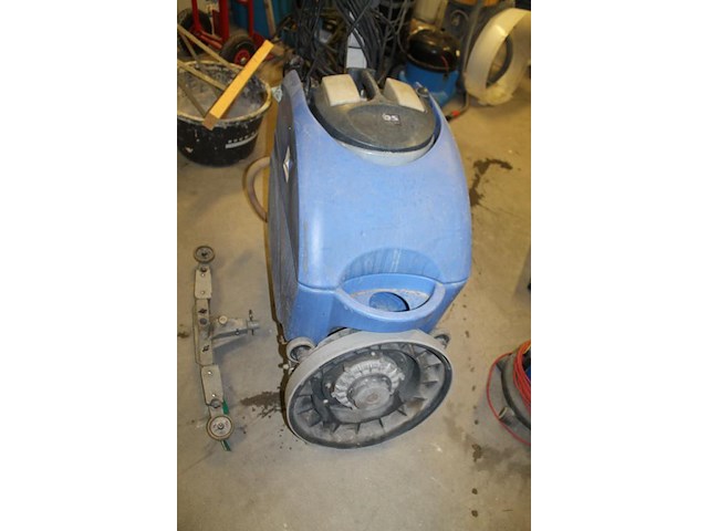 Schrobzuigmachine numatic tt3450s. - afbeelding 3 van  4