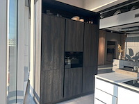 Schröder - showroomkeuken met bosch apparatuur - afbeelding 17 van  23