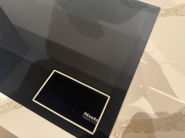 Schröder - showroomkeuken met miele apparatuur - afbeelding 24 van  30