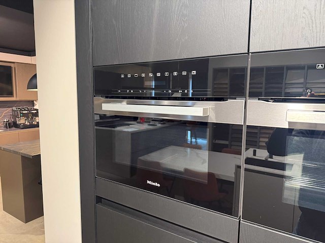 Schröder - showroomkeuken met miele apparatuur - afbeelding 4 van  18