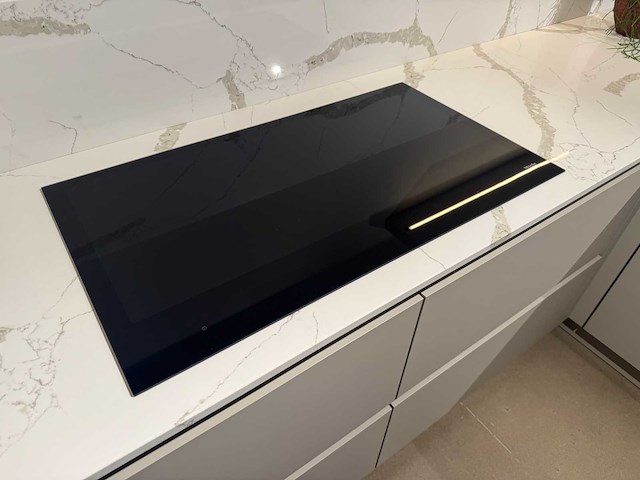 Schröder - showroomkeuken met miele apparatuur - afbeelding 19 van  24