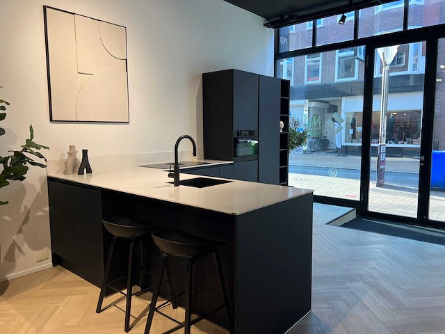 Schröder - showroomkeuken met pelgrim apparatuur - afbeelding 12 van  22