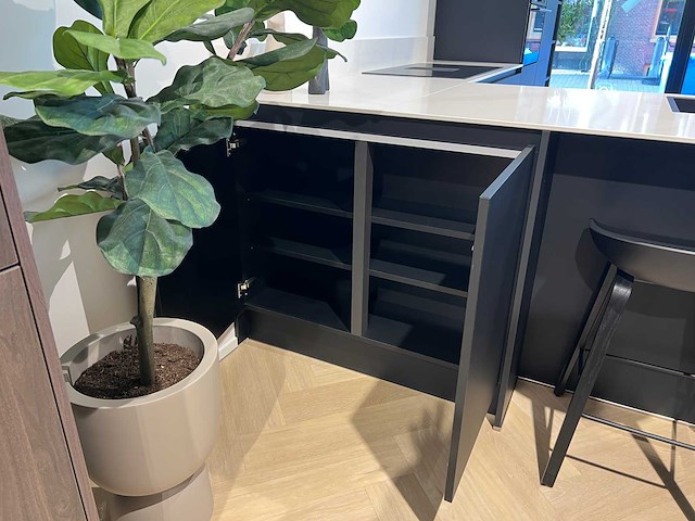 Schröder - showroomkeuken met pelgrim apparatuur - afbeelding 14 van  22