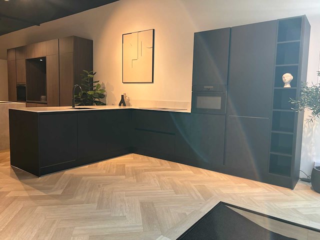 Schröder - showroomkeuken met pelgrim apparatuur - afbeelding 15 van  22