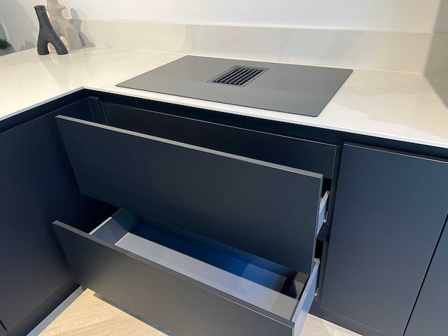 Schröder - showroomkeuken met pelgrim apparatuur - afbeelding 3 van  20