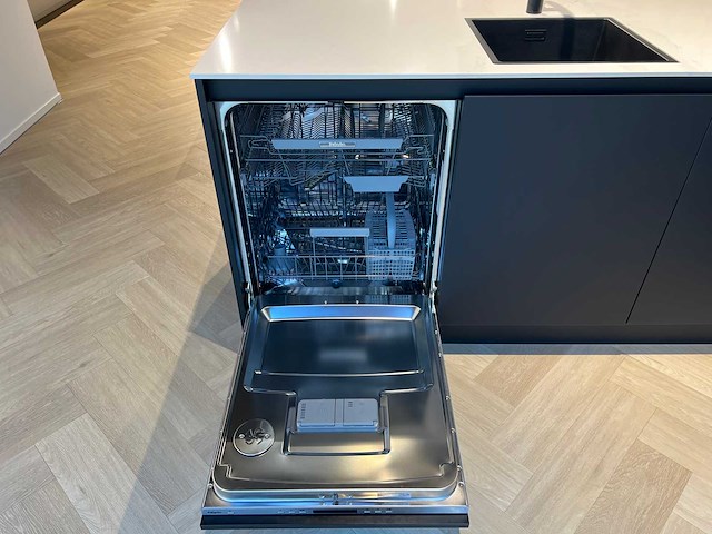 Schröder - showroomkeuken met pelgrim apparatuur - afbeelding 10 van  20