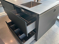 Schröder - showroomkeuken met pelgrim apparatuur - afbeelding 3 van  15