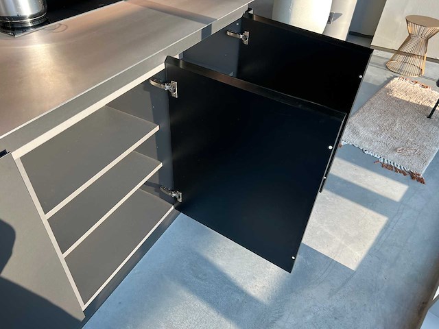 Schröder - showroomkeuken met pelgrim apparatuur - afbeelding 12 van  15