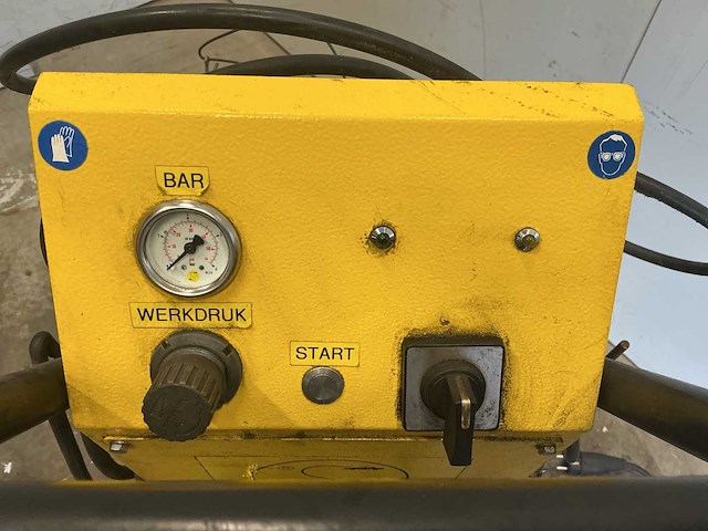 Schröder d-52349 automotive diagnostische apparaat - afbeelding 2 van  5