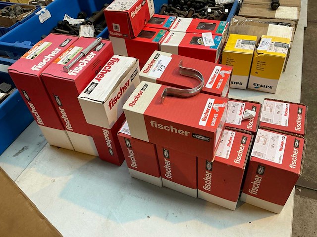 Schroef en beugel (13x) - afbeelding 2 van  5