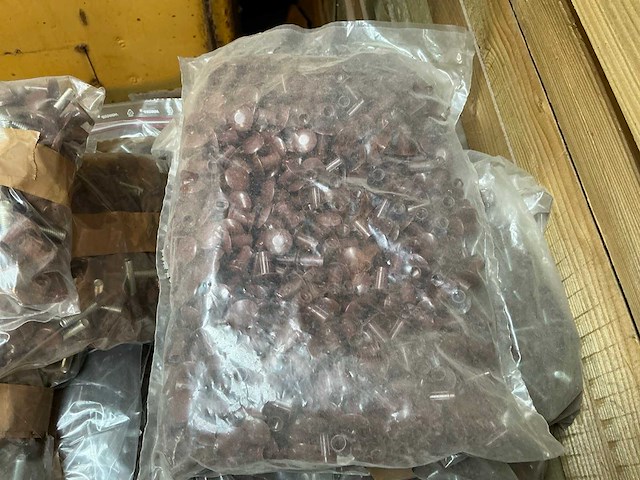 Schroef en dop m6 - afbeelding 4 van  4