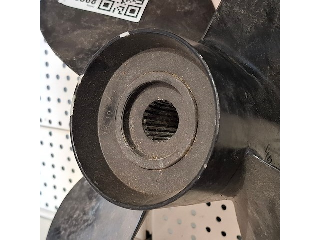 Schroef met hulproer / roerstabilisator - afbeelding 5 van  9