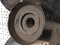 Schroef met hulproer / roerstabilisator - afbeelding 5 van  9