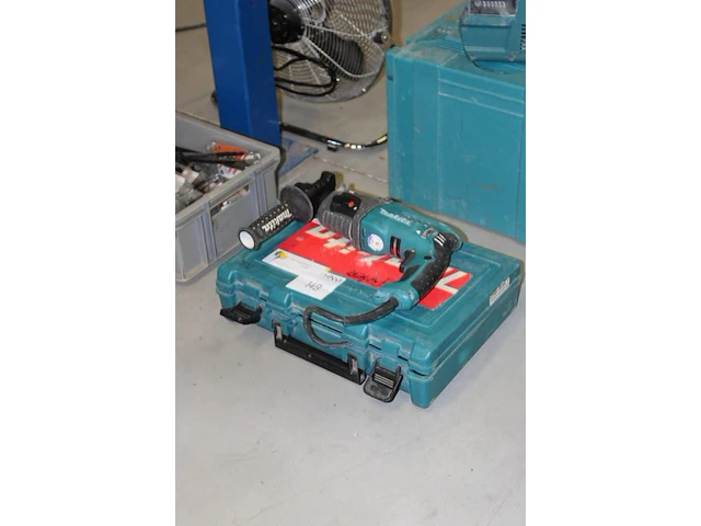 Schroefboormachine makita hr2460 met kunststoffen koffer - afbeelding 2 van  2