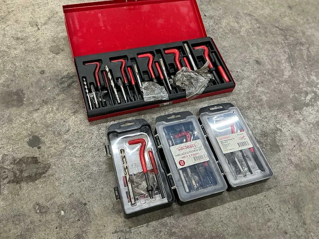 Schroefdraad reparatieset (4x) - afbeelding 1 van  2