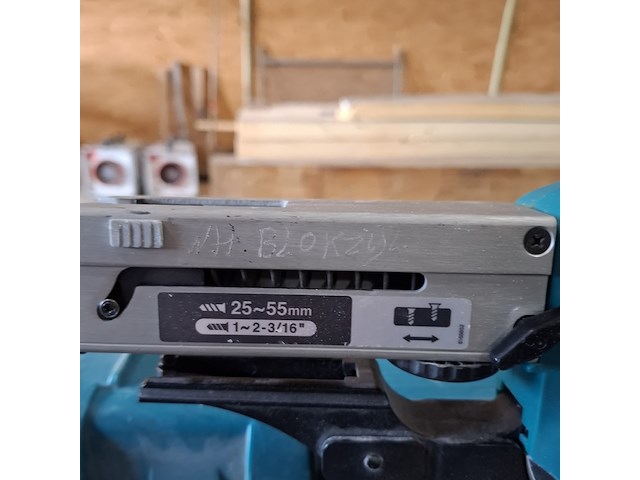 Schroefmachine makita, bouwjaar 2017 - afbeelding 2 van  7