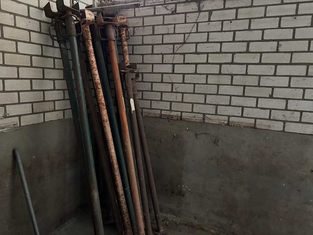 Schroefstempel - afbeelding 2 van  2