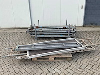 Schroefstempels, metselprofielen en steigermateriaal - afbeelding 3 van  18