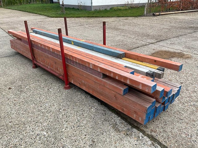 Schroefstempels, metselprofielen en steigermateriaal - afbeelding 15 van  18