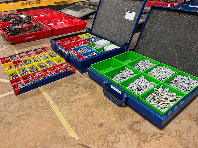 Schroeven, bouten, moeren in sortimo metalen assortimentskist (2x) - afbeelding 1 van  6