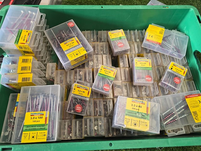 Schroeven ca 120 dozen in krat rotadrill, partij - afbeelding 1 van  8