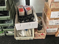 Schroeven en bevestigingsmateriaal - afbeelding 4 van  5