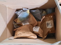 Schroeven en metalen pijpen - afbeelding 7 van  10