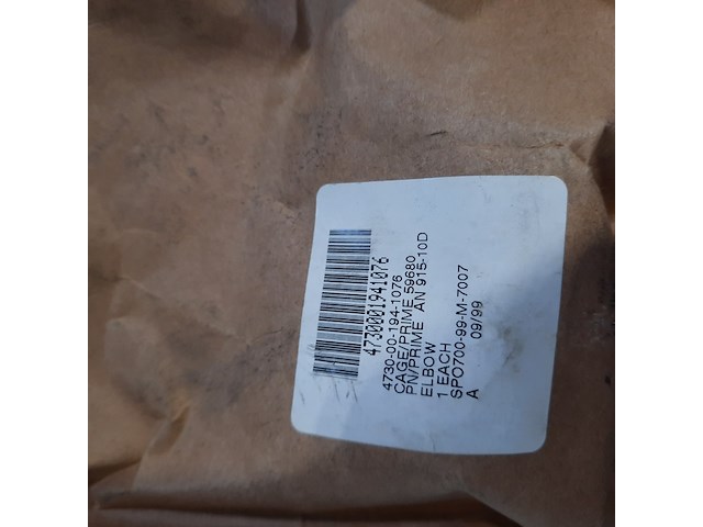 Schroeven en metalen pijpen - afbeelding 9 van  10