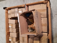 Schroeven en metalen pijpen - afbeelding 10 van  10