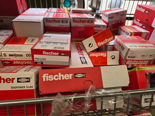 Schroeven en pluggen ca 50 dozen fischer, partij - afbeelding 4 van  6