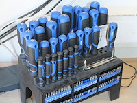 Schroevendraaier en bit-set hbm. - afbeelding 2 van  2