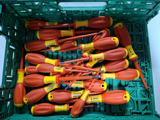 Schroevendraaiers electra tot 1000 v mix maten 24 stuks - afbeelding 3 van  3