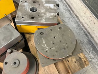 Schüco - 297 838 - pons machine v.v draaibaar plateau en div pons gereedschappen - afbeelding 8 van  9