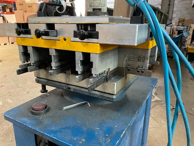 Schüco 280 580 hydraulische hoek / profielpers - afbeelding 3 van  22