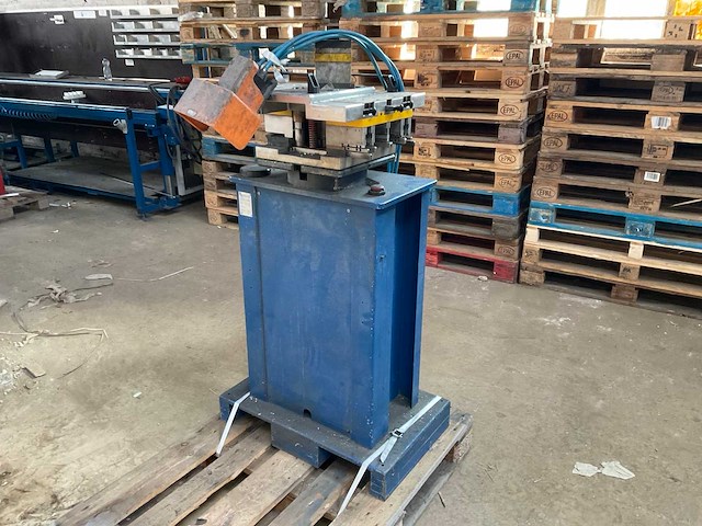 Schüco 280 580 hydraulische hoek / profielpers - afbeelding 1 van  9