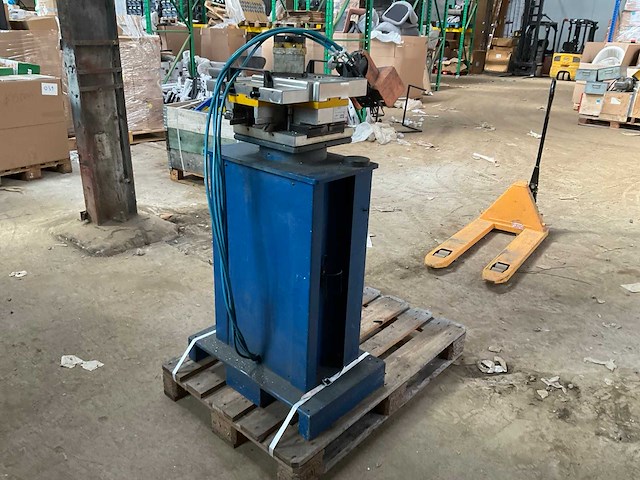 Schüco 280 580 hydraulische hoek / profielpers - afbeelding 8 van  9