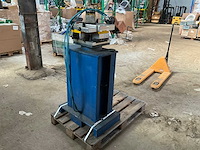 Schüco 280 580 hydraulische hoek / profielpers - afbeelding 8 van  9