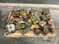 Schüco 297 838 pons machine v.v draaibaar plateau en div pons gereedschappen - afbeelding 5 van  9