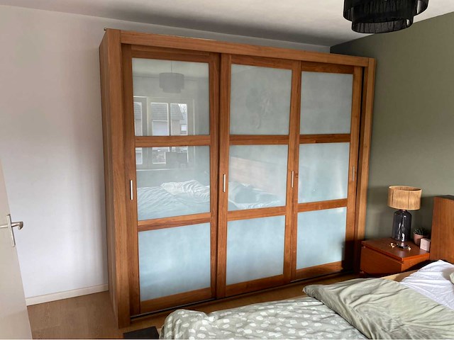 Schuifdeur kledingkast - afbeelding 1 van  10