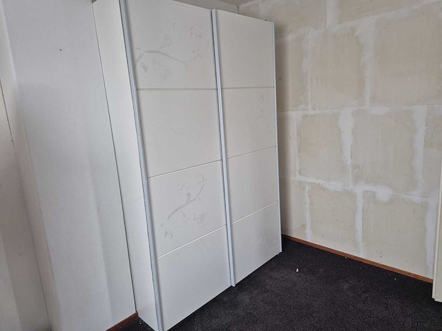 Schuifdeurkast - schuifdeuren - kledingkast - afbeelding 1 van  7