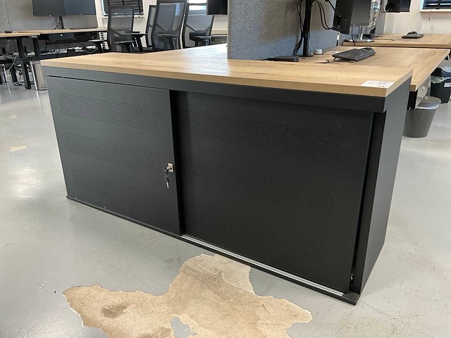 Schuifdeurkast (2x) - afbeelding 1 van  3